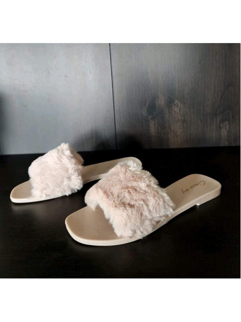 Circus By Sam Edelman Everette Faux Fur Jelly Slippers Sandal 7 M - Beige - Picture 3 of 13